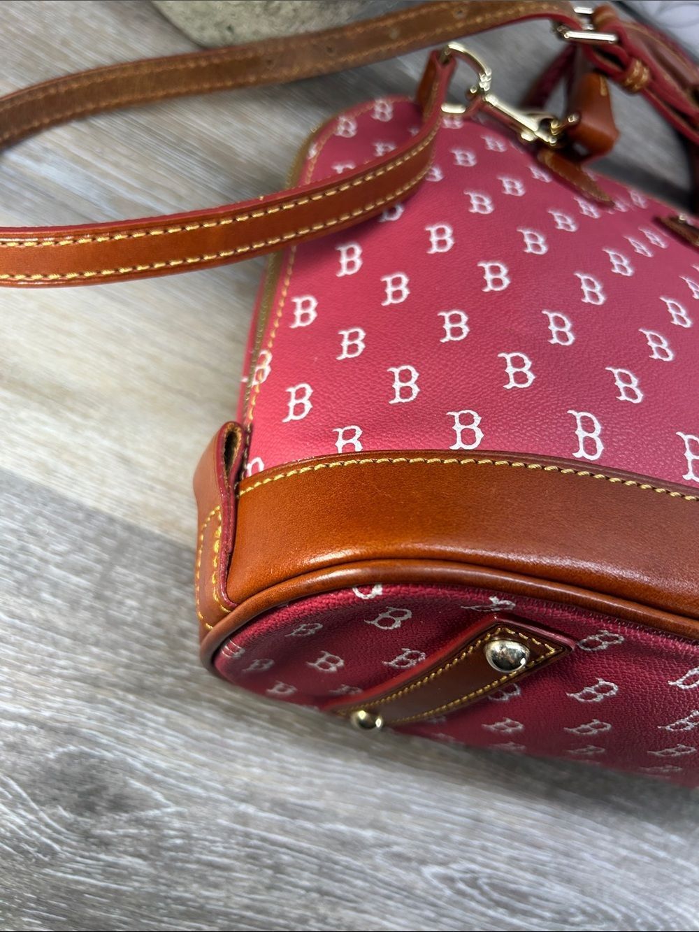 7144 Dooney & Bourke Boston Red Sox dome satchel 268887144 - Picture 14 of 14